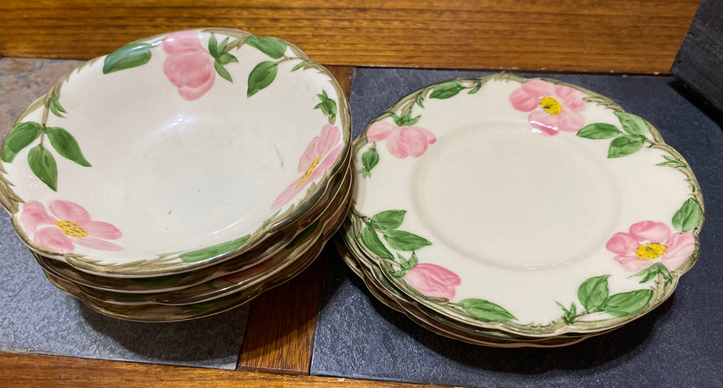 Rose plates and bowls - Set of 4
